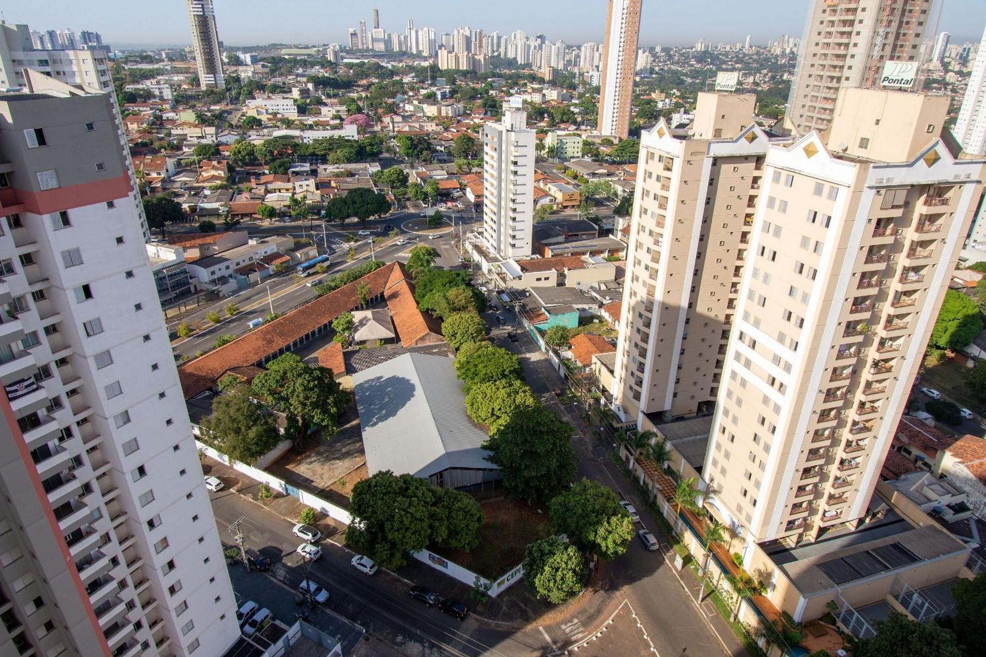 Pde - Apartamentos Proximos Do Centro กัวยาเนีย ภายนอก รูปภาพ