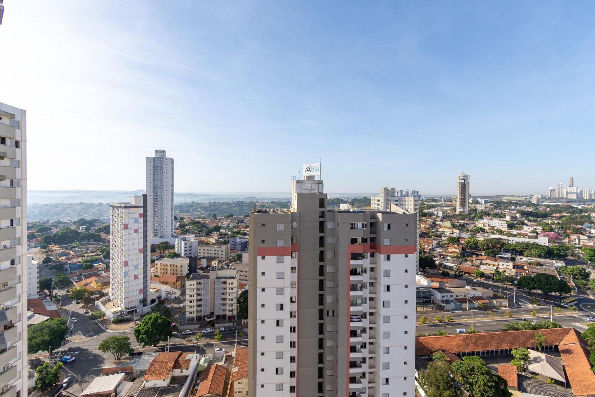 Pde - Apartamentos Proximos Do Centro กัวยาเนีย ภายนอก รูปภาพ